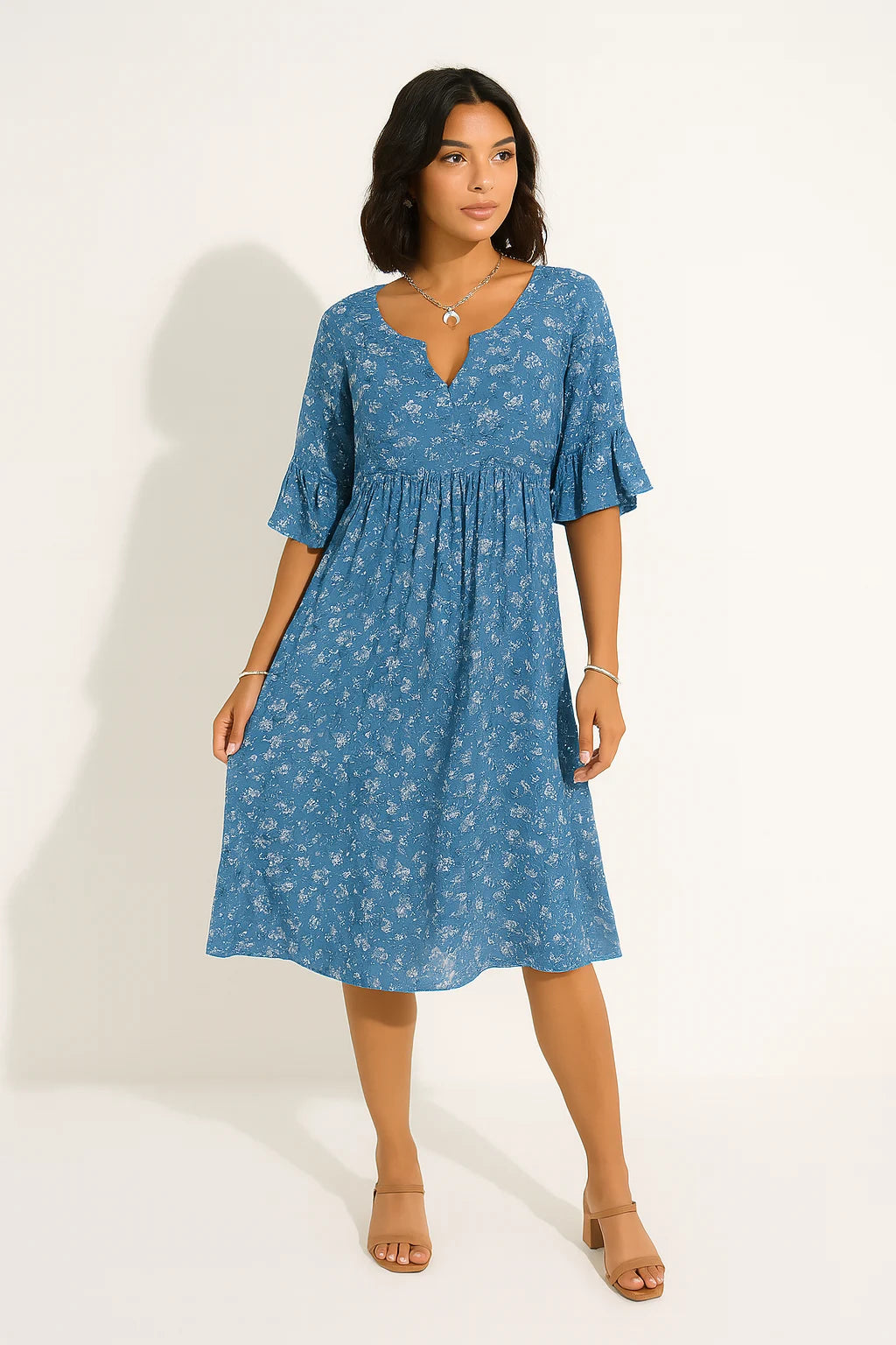 Isla - A-Line Floral Dress with Notch Neckline and Flared Sleeves